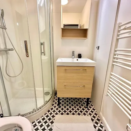 Apartman With A Balcony In